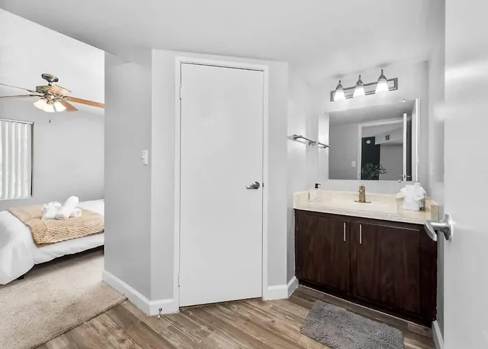 Modern 2br For 7 Pools Fitness Center & Pet-friendly Apartament *