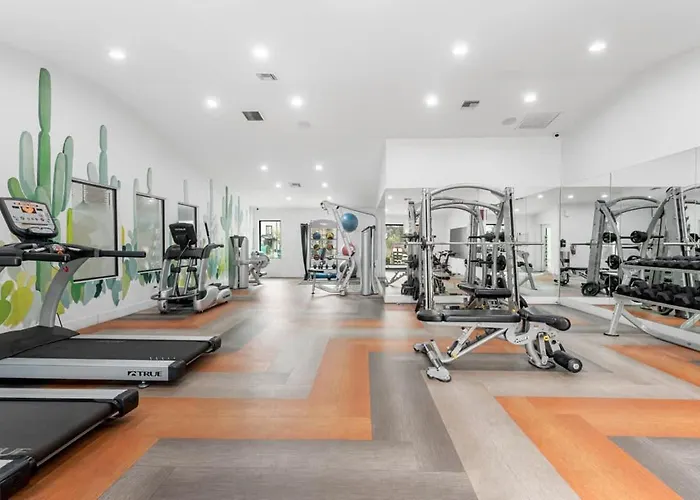 Modern 2br For 7 Pools Fitness Center & Pet-friendly Apartament Tempe