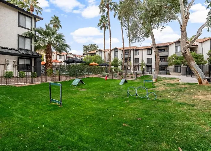 Modern 2br For 7 Pools Fitness Center & Pet-friendly Apartament Tempe